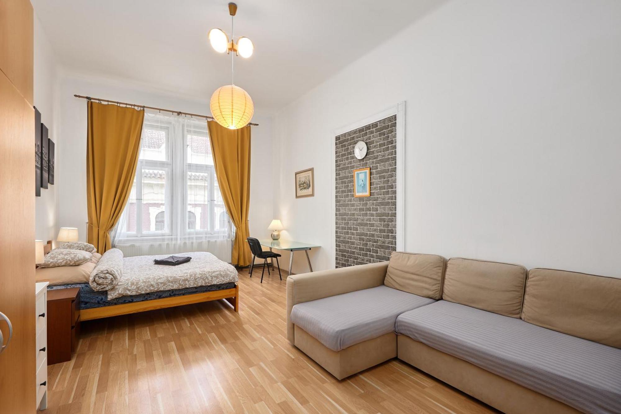 Homestay Old Town & Parking Assistance *